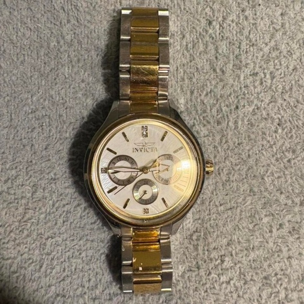 38mm Invicta Mother of pearl watch with white face